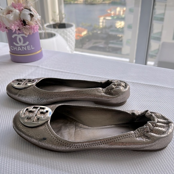 Tory Burch ballet flat size 9 genuine leather light bronze w/ silver - Picture 7 of 8